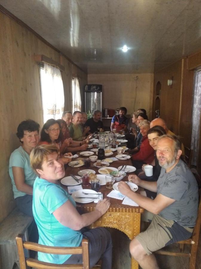 Guest House Buba Ушгули Екстериор снимка