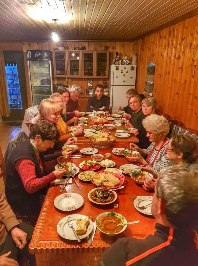 Guest House Buba Ушгули Екстериор снимка